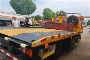 修水附近拖车电话号码服务